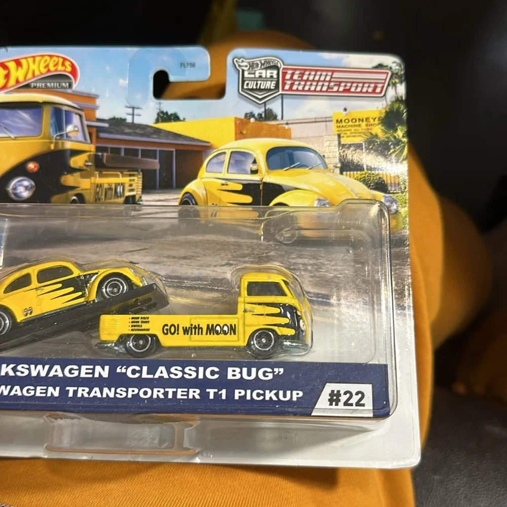 Hot Wheels Car Culture Team Transport Classic Bug